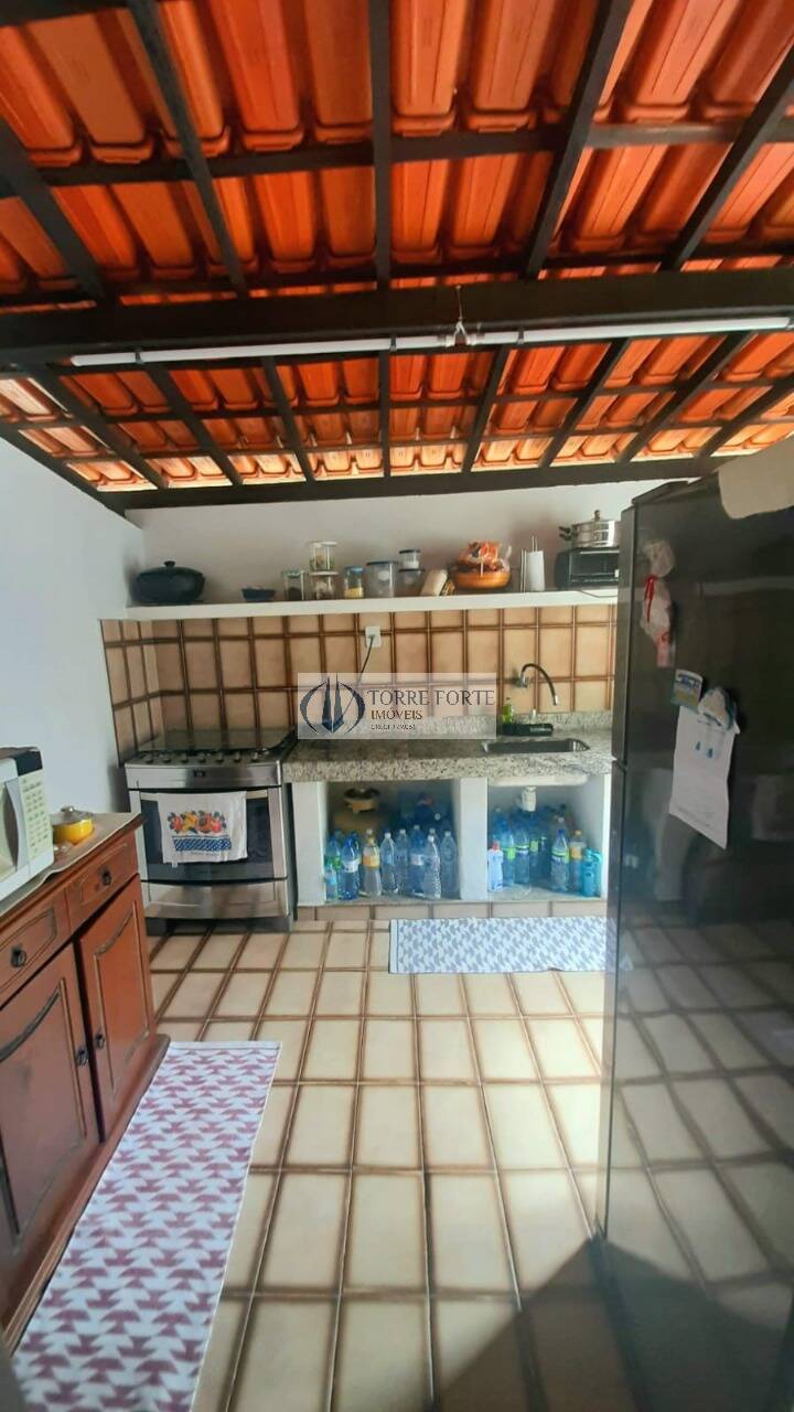 Casa à venda com 6 quartos, 1200m² - Foto 34
