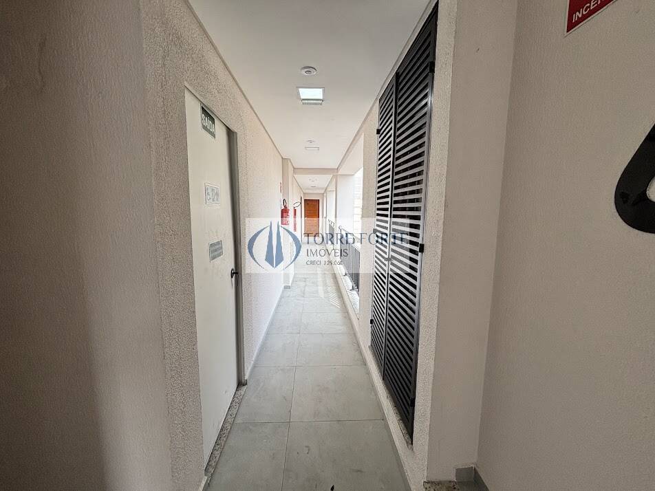 Apartamento à venda com 2 quartos, 45m² - Foto 21