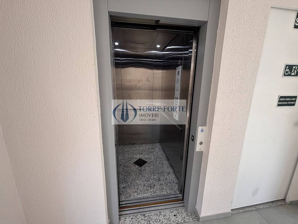 Apartamento à venda com 2 quartos, 35m² - Foto 18