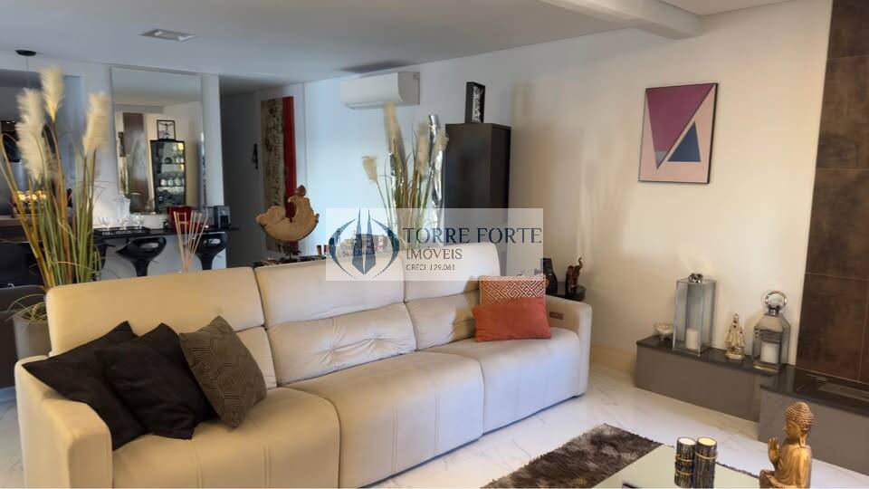Apartamento à venda com 3 quartos, 131m² - Foto 4