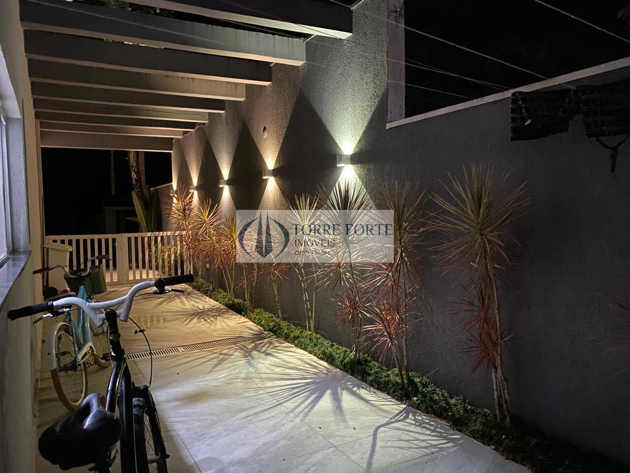 Casa de Condomínio à venda com 4 quartos, 280m² - Foto 21