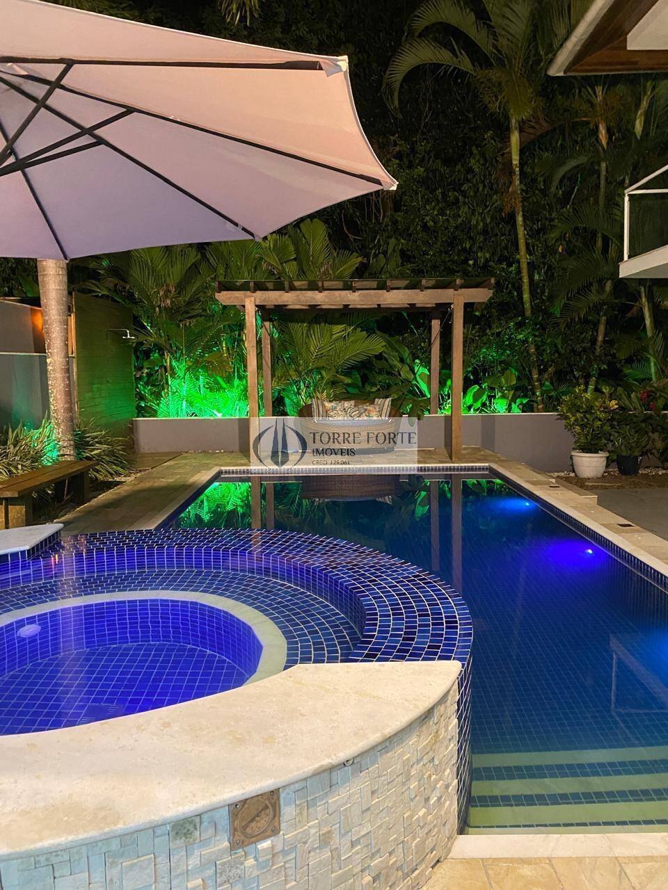 Casa de Condomínio à venda com 4 quartos, 280m² - Foto 32