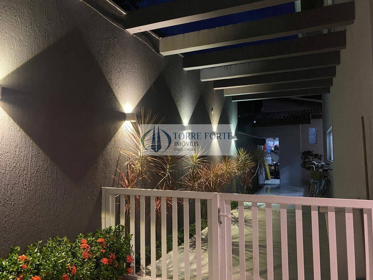Casa de Condomínio à venda com 4 quartos, 280m² - Foto 31