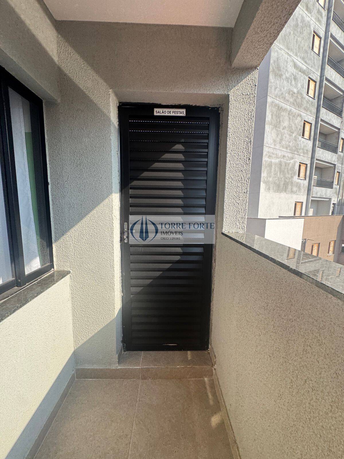 Apartamento à venda com 2 quartos, 35m² - Foto 11