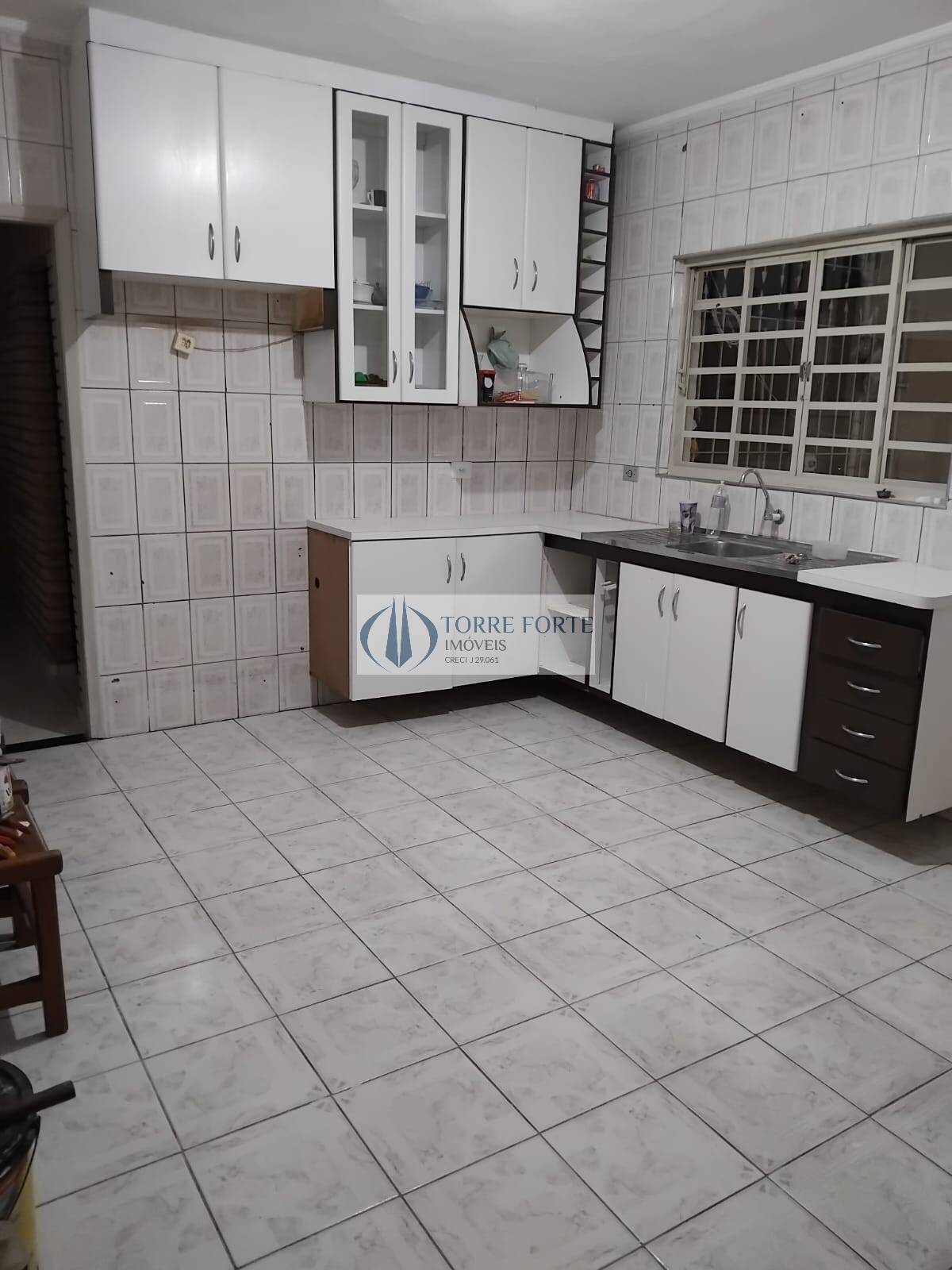 Casa à venda com 3 quartos, 144m² - Foto 2