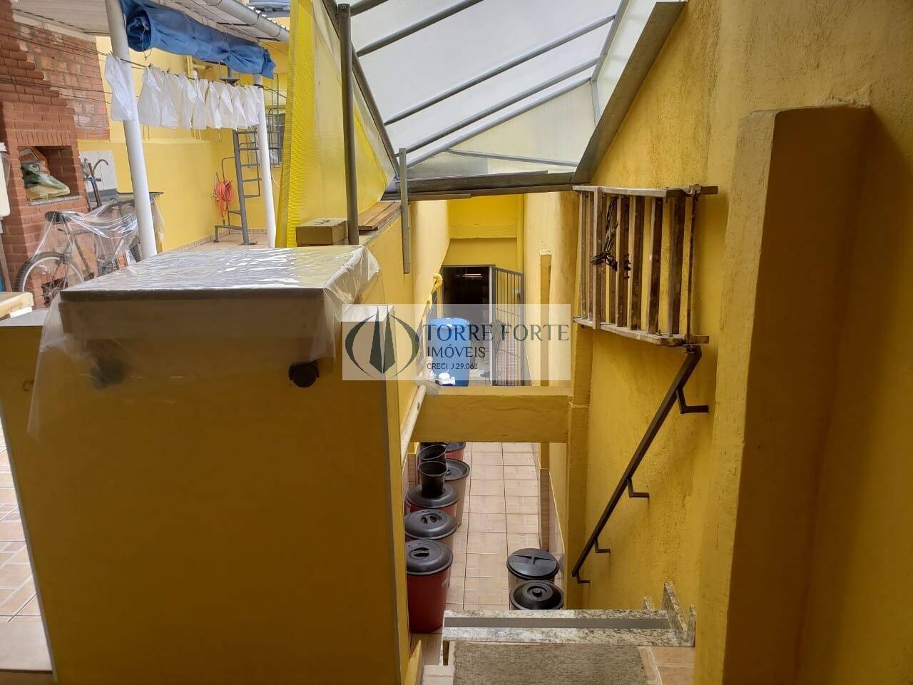 Casa à venda com 2 quartos, 198m² - Foto 9