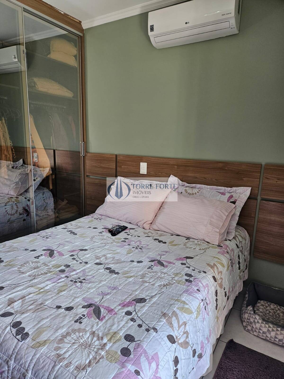 Casa à venda com 3 quartos, 200m² - Foto 3