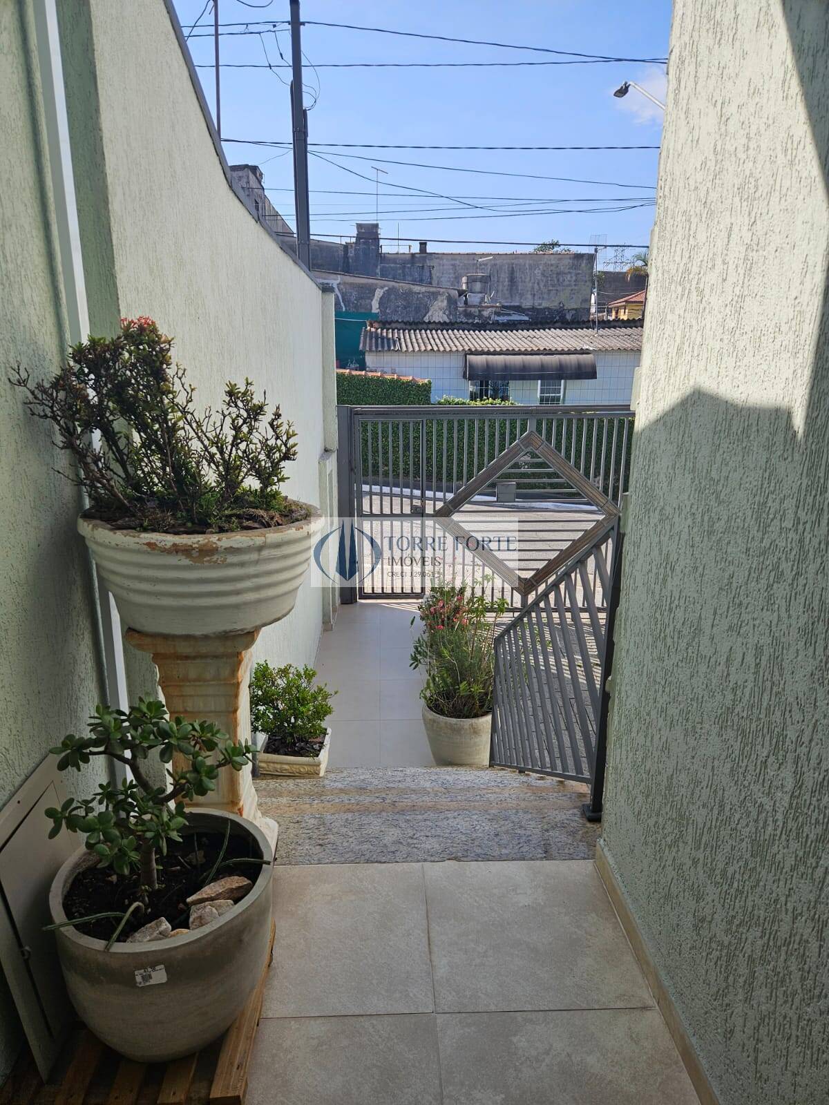 Casa à venda com 3 quartos, 200m² - Foto 4
