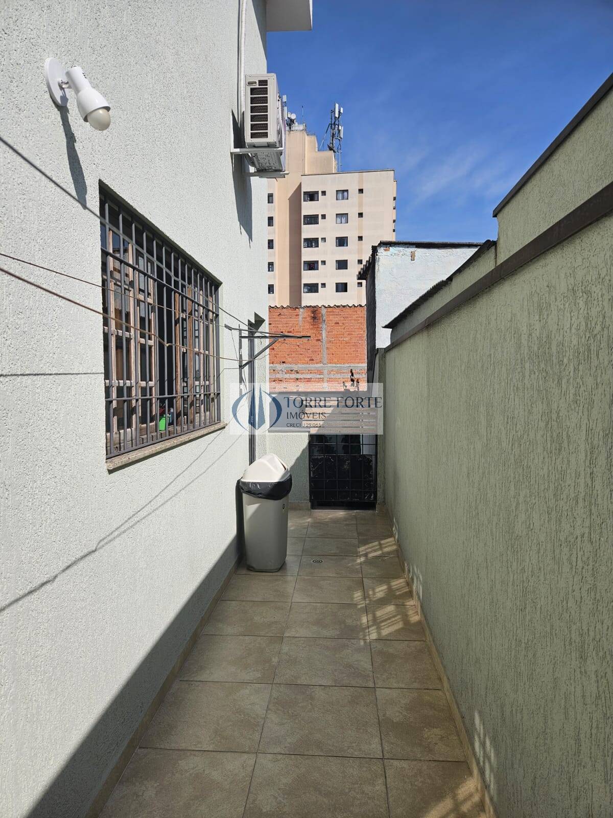 Casa à venda com 3 quartos, 200m² - Foto 8