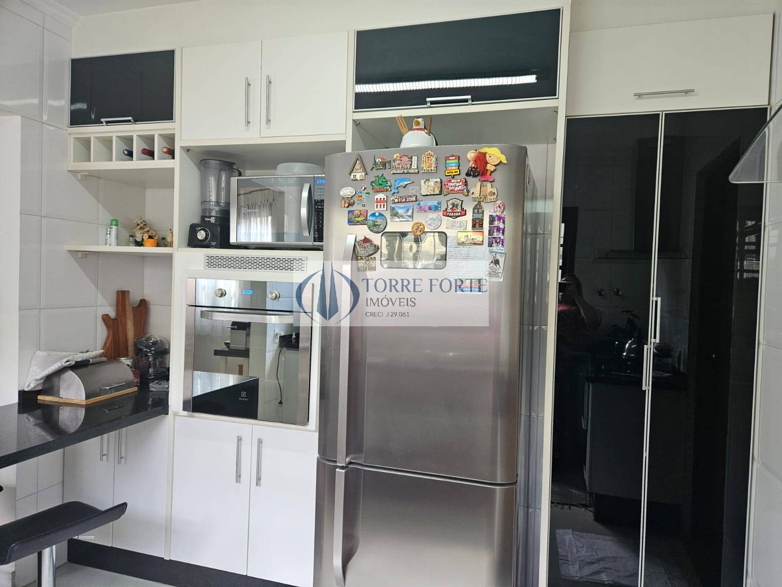 Casa à venda com 3 quartos, 200m² - Foto 11