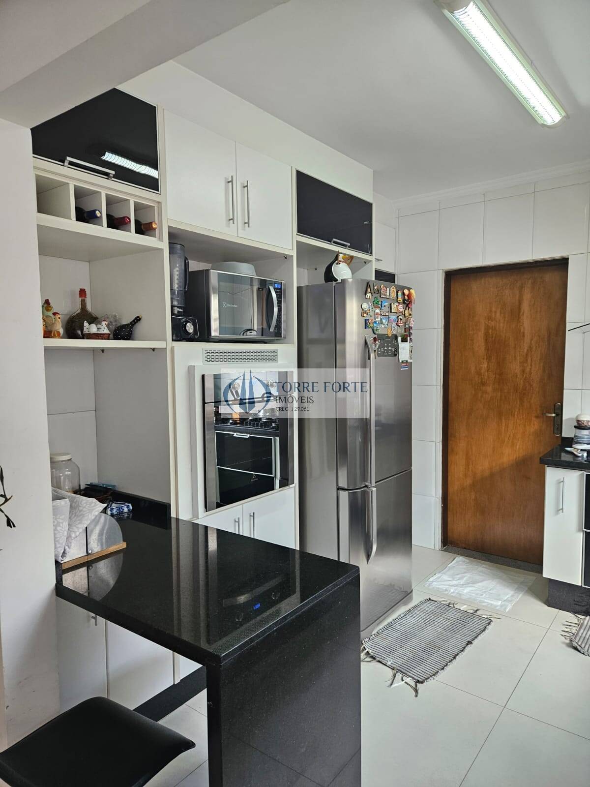 Casa à venda com 3 quartos, 200m² - Foto 28