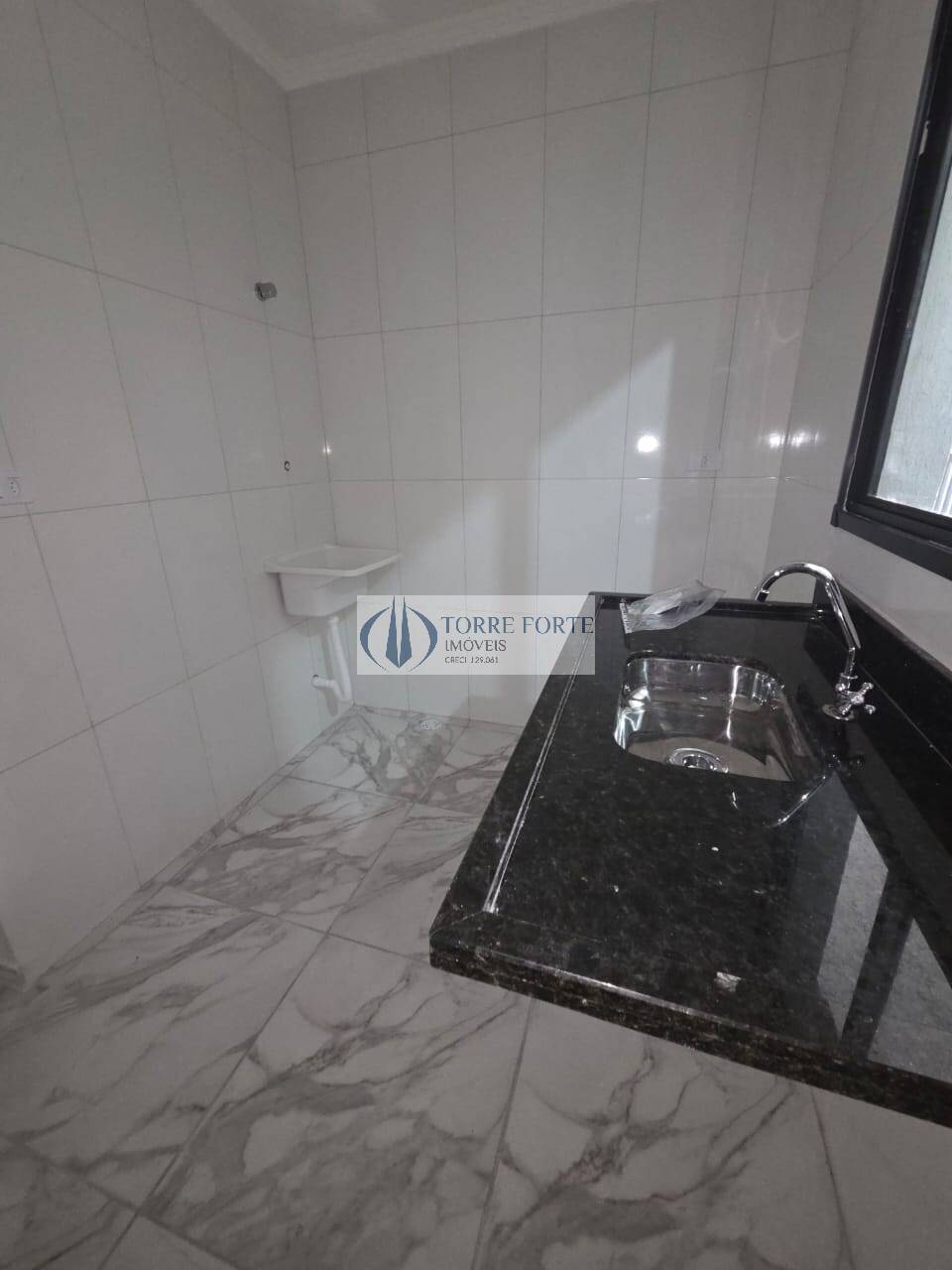 Apartamento à venda com 1 quarto, 28m² - Foto 1