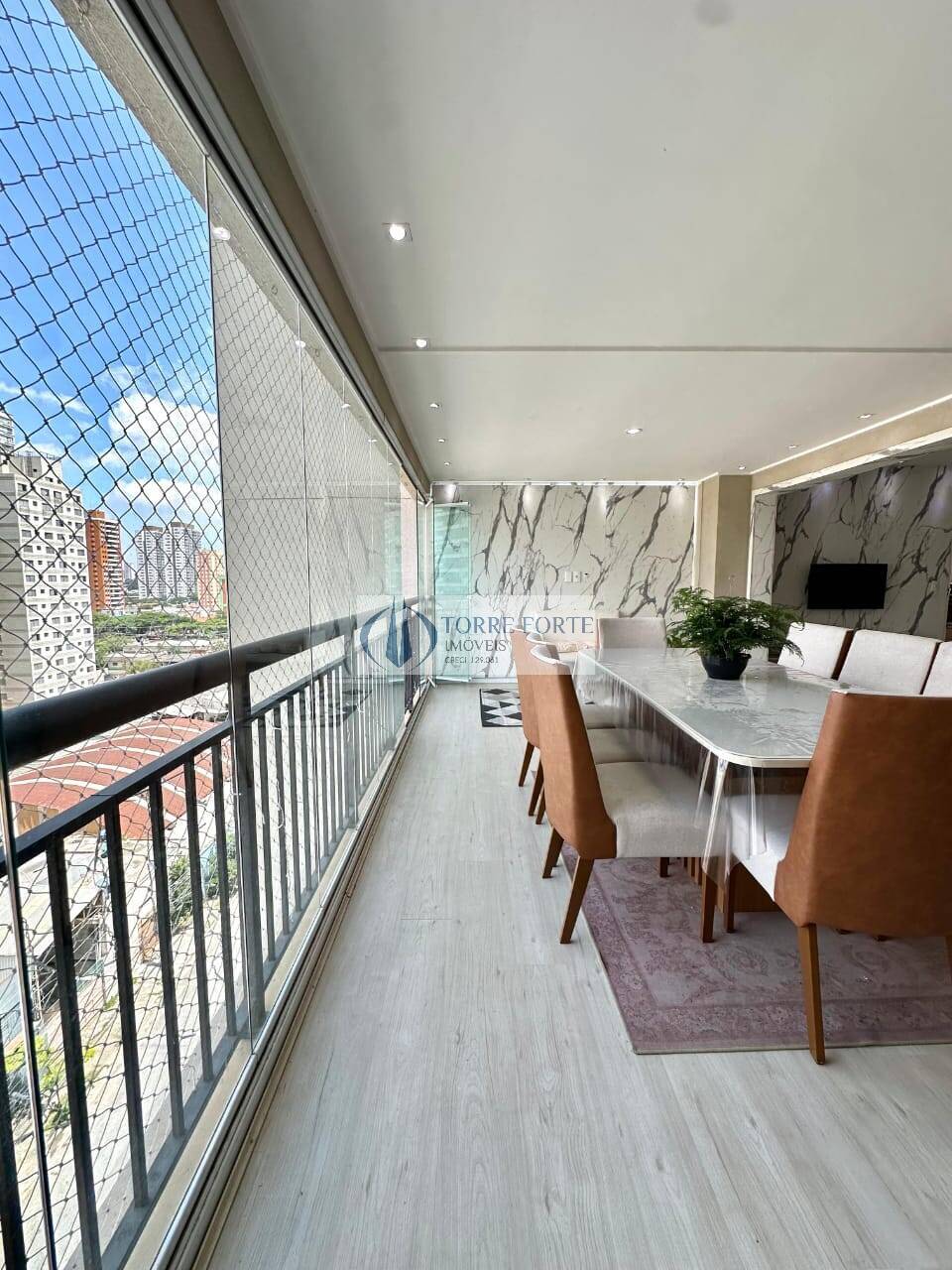 Apartamento à venda com 3 quartos, 135m² - Foto 1
