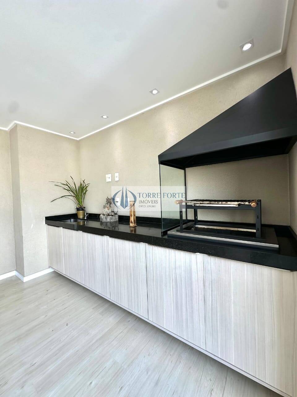 Apartamento à venda com 3 quartos, 135m² - Foto 3
