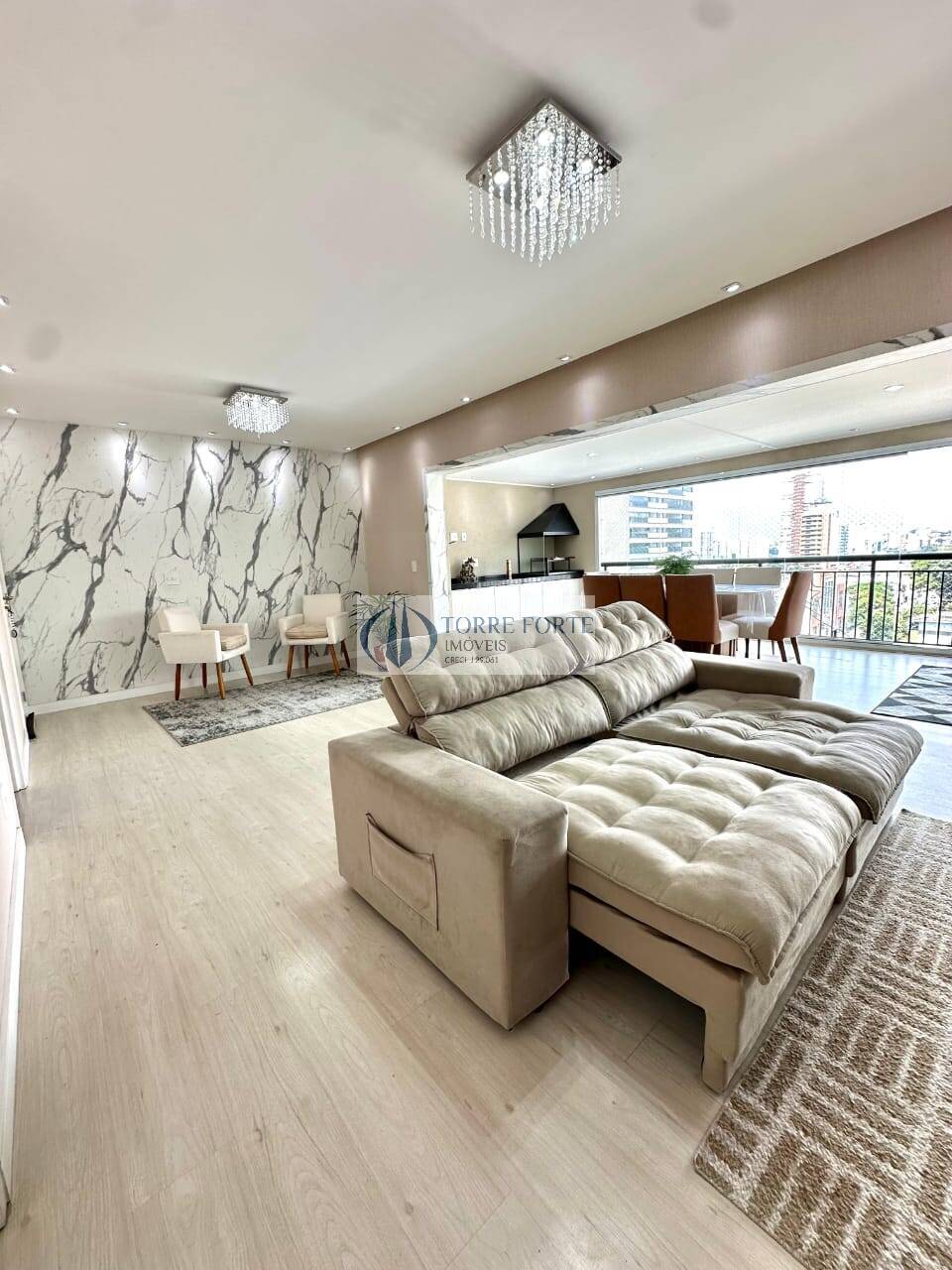 Apartamento à venda com 3 quartos, 135m² - Foto 4