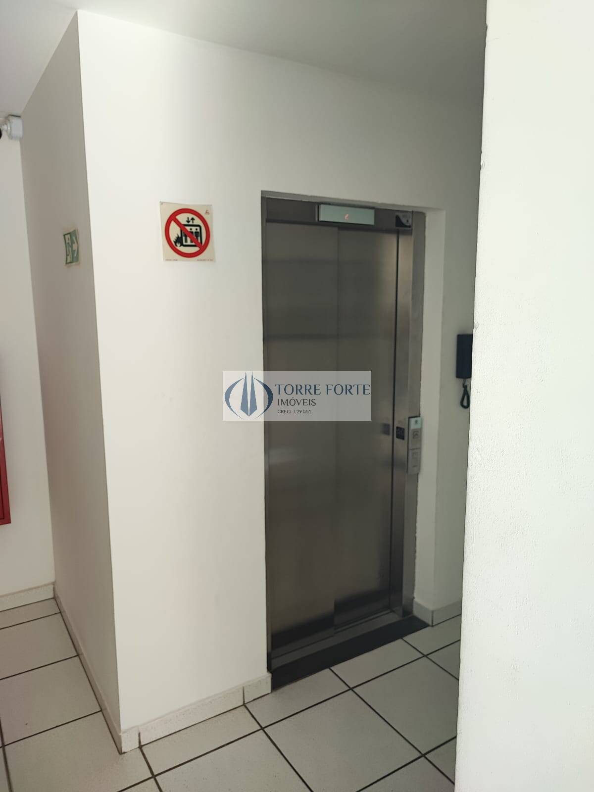 Apartamento à venda com 2 quartos, 49m² - Foto 11