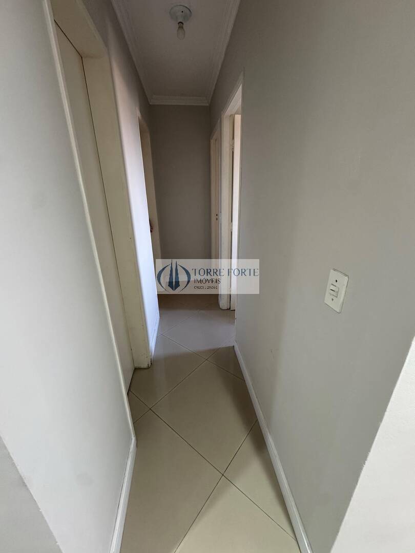 Apartamento à venda com 3 quartos, 60m² - Foto 4