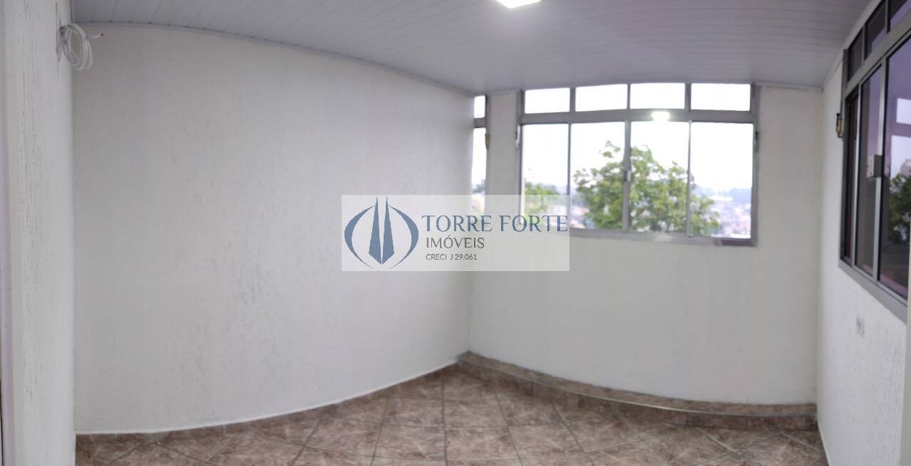 Casa à venda com 4 quartos, 180m² - Foto 4