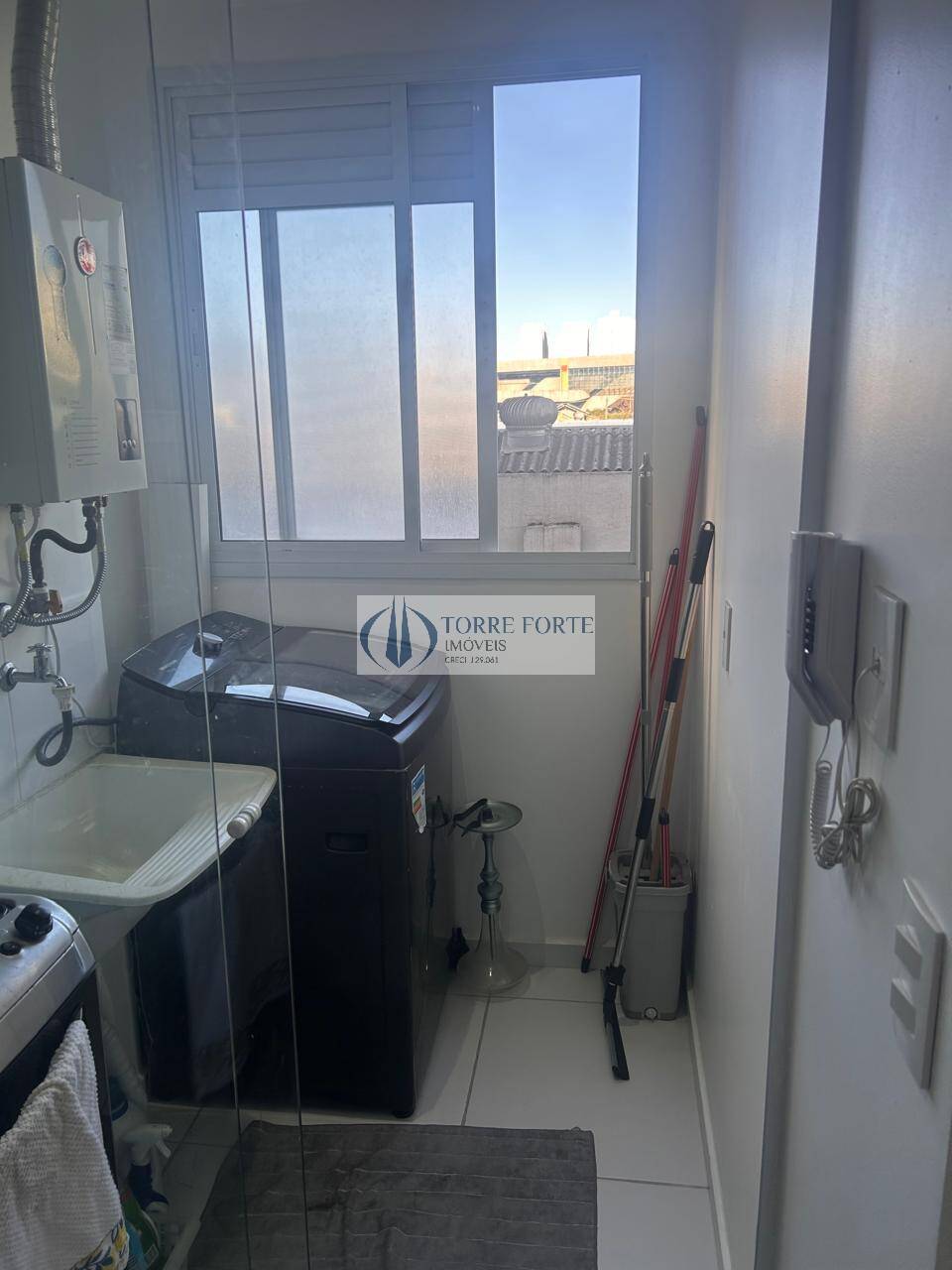 Apartamento à venda com 2 quartos, 40m² - Foto 11
