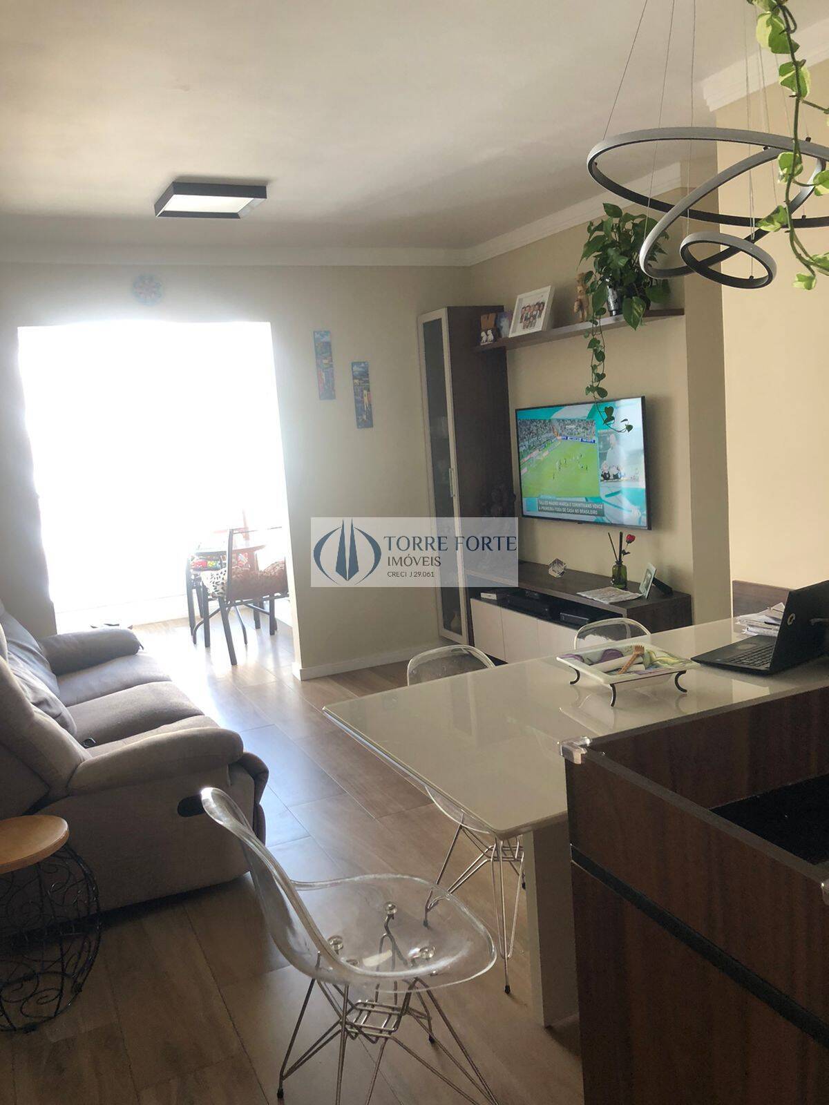 Apartamento à venda com 3 quartos, 64m² - Foto 1