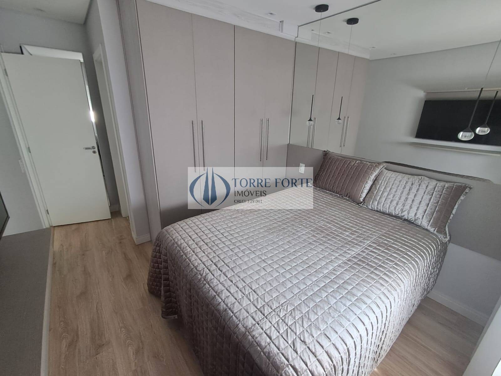 Apartamento à venda com 2 quartos, 63m² - Foto 11