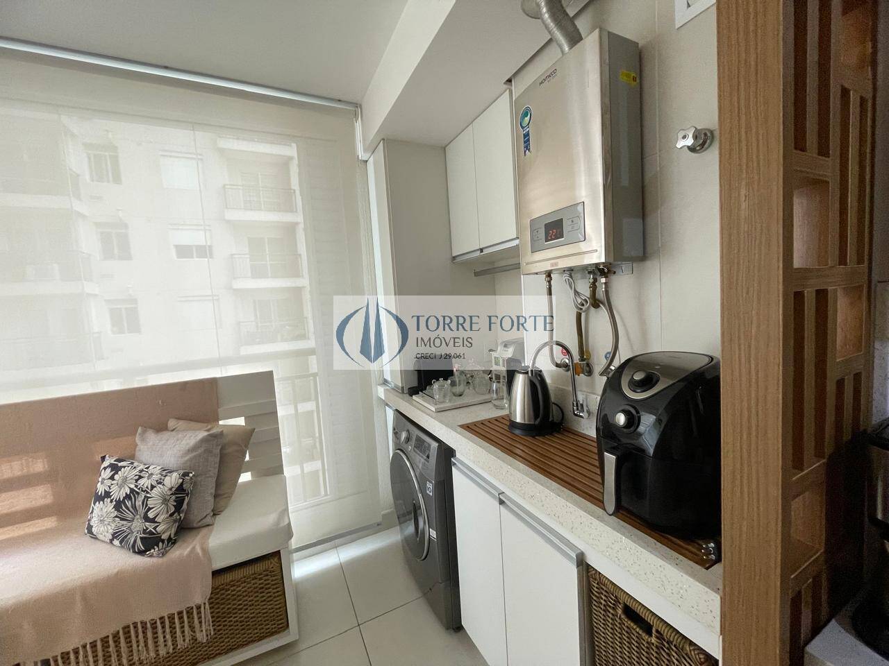 Apartamento à venda com 1 quarto, 42m² - Foto 15