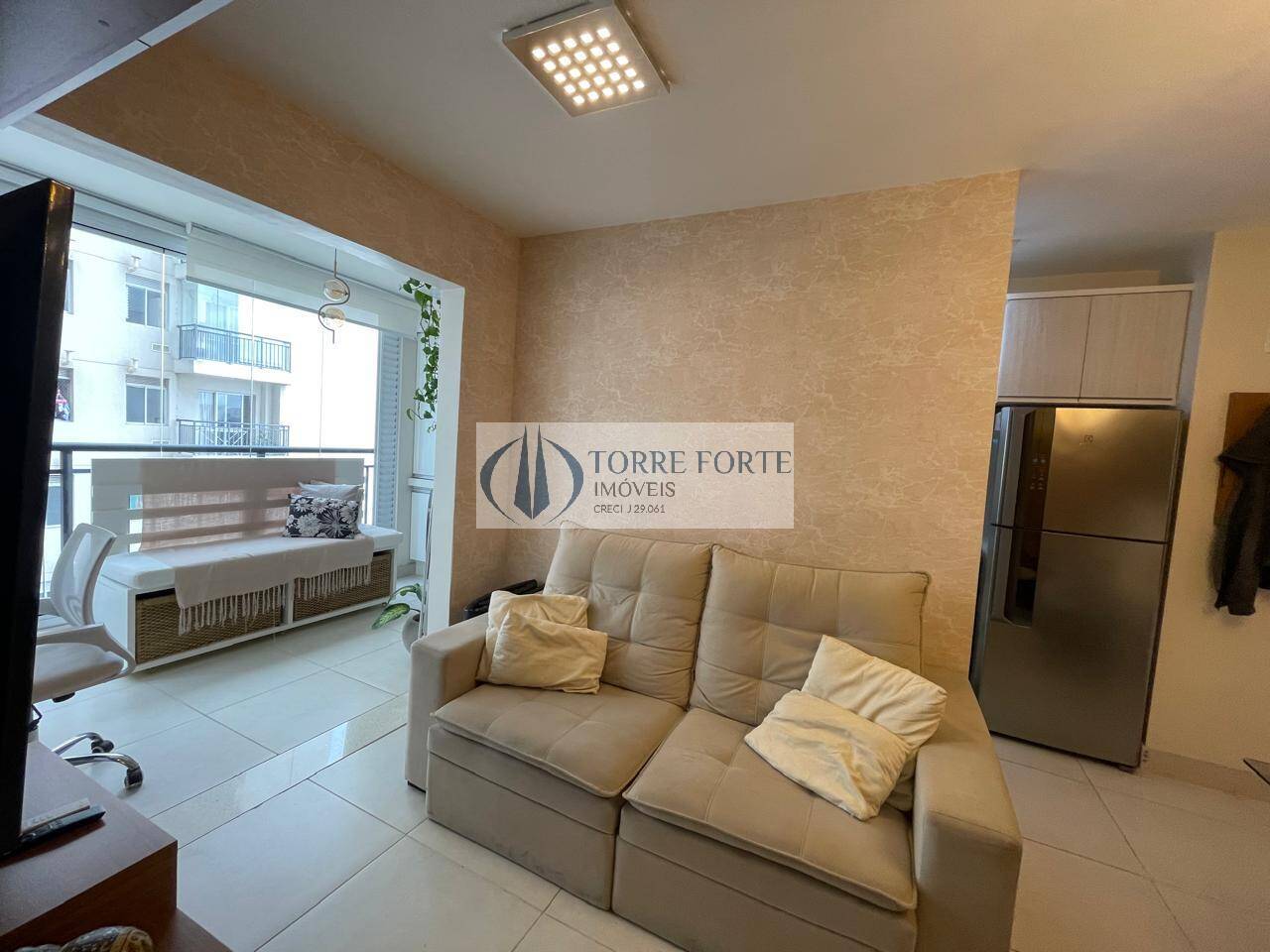 Apartamento à venda com 1 quarto, 42m² - Foto 19