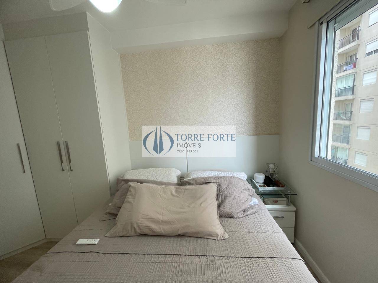 Apartamento à venda com 1 quarto, 42m² - Foto 29