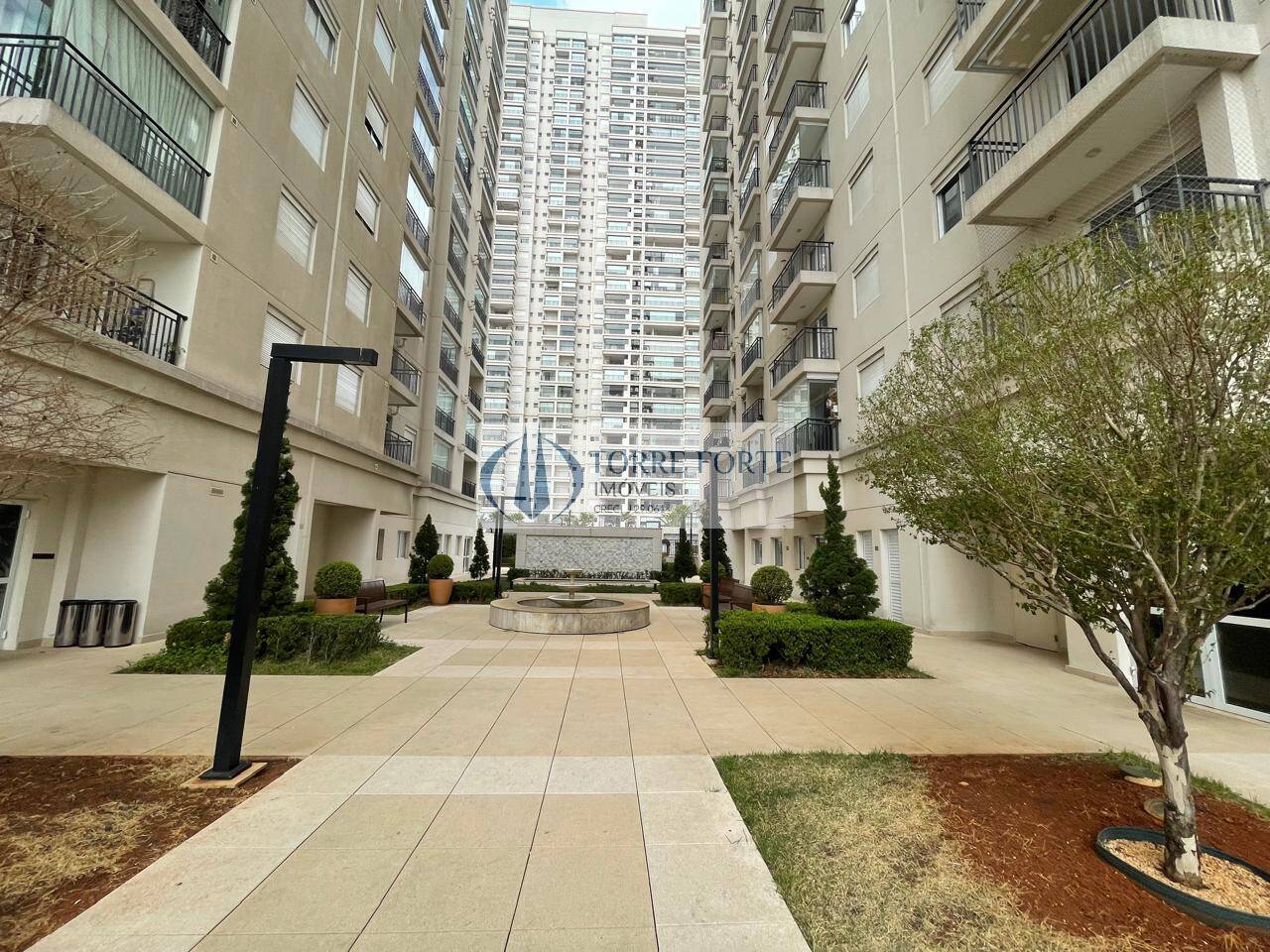 Apartamento à venda com 1 quarto, 42m² - Foto 32