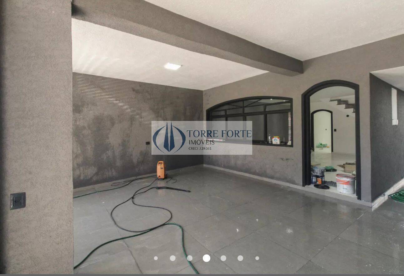 Casa à venda com 3 quartos, 216m² - Foto 5