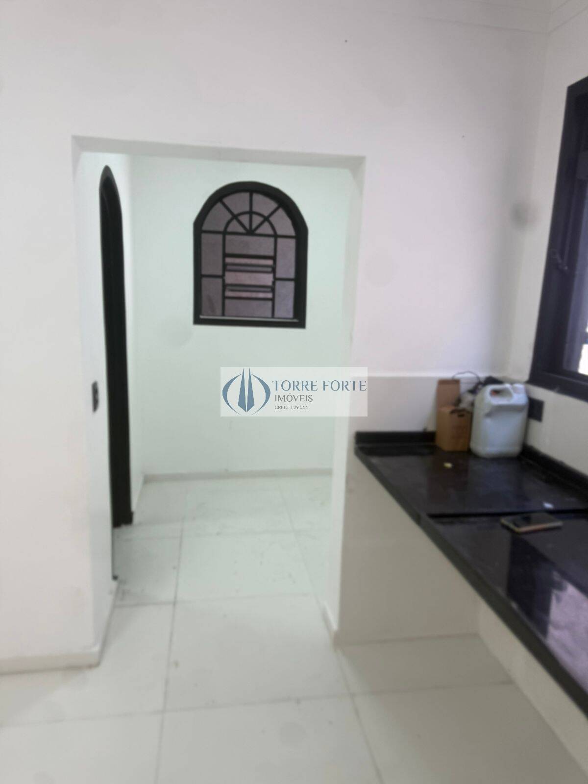 Casa à venda com 3 quartos, 216m² - Foto 9