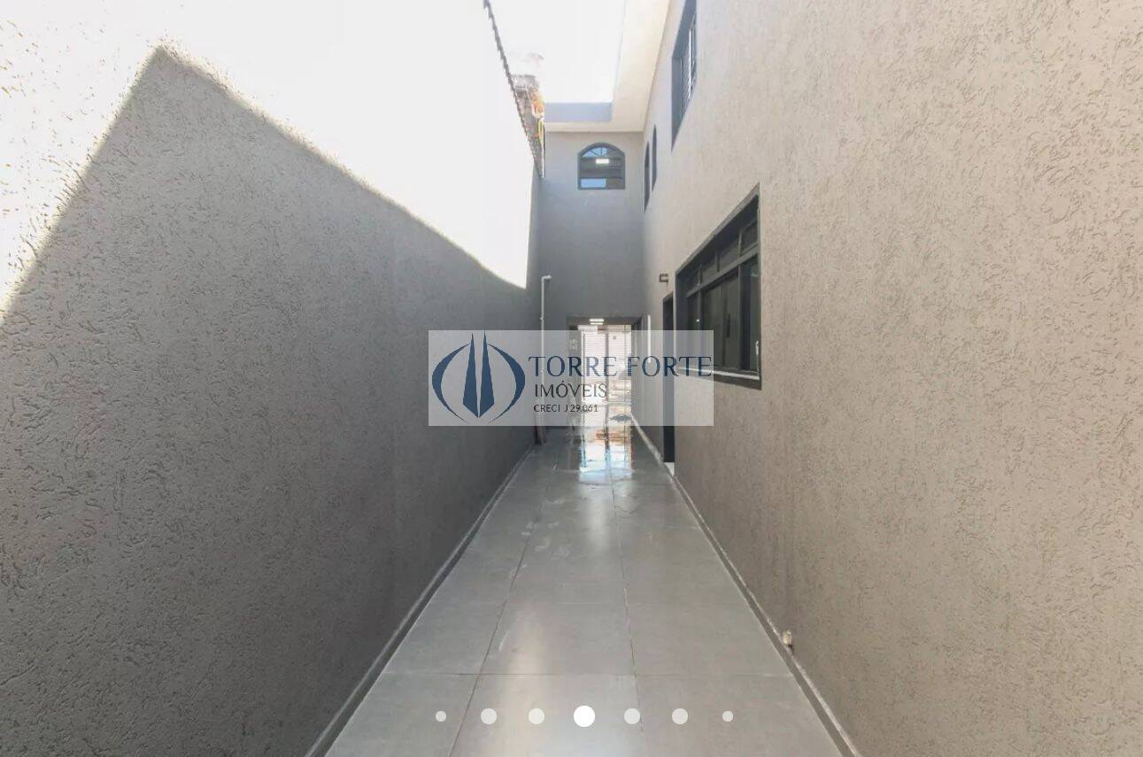Casa à venda com 3 quartos, 216m² - Foto 15