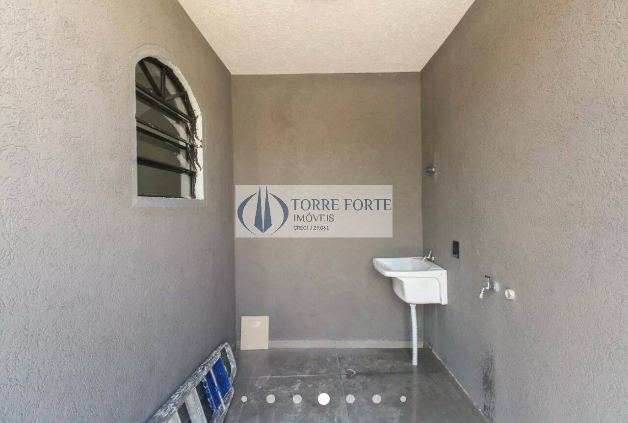 Casa à venda com 3 quartos, 216m² - Foto 17