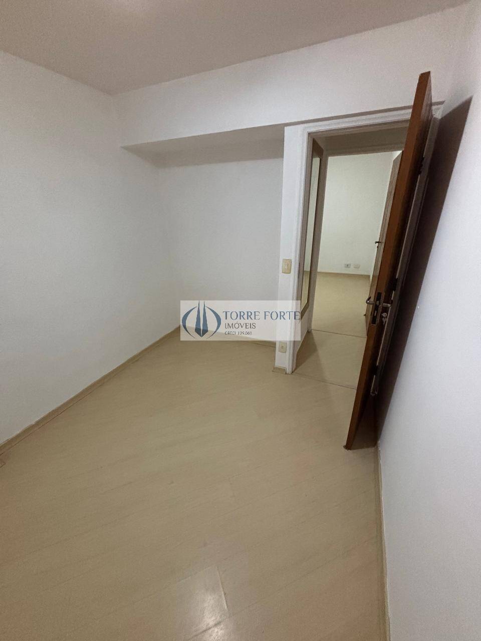 Apartamento à venda com 3 quartos, 60m² - Foto 2