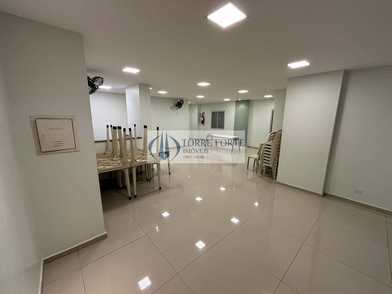 Apartamento à venda com 3 quartos, 60m² - Foto 13