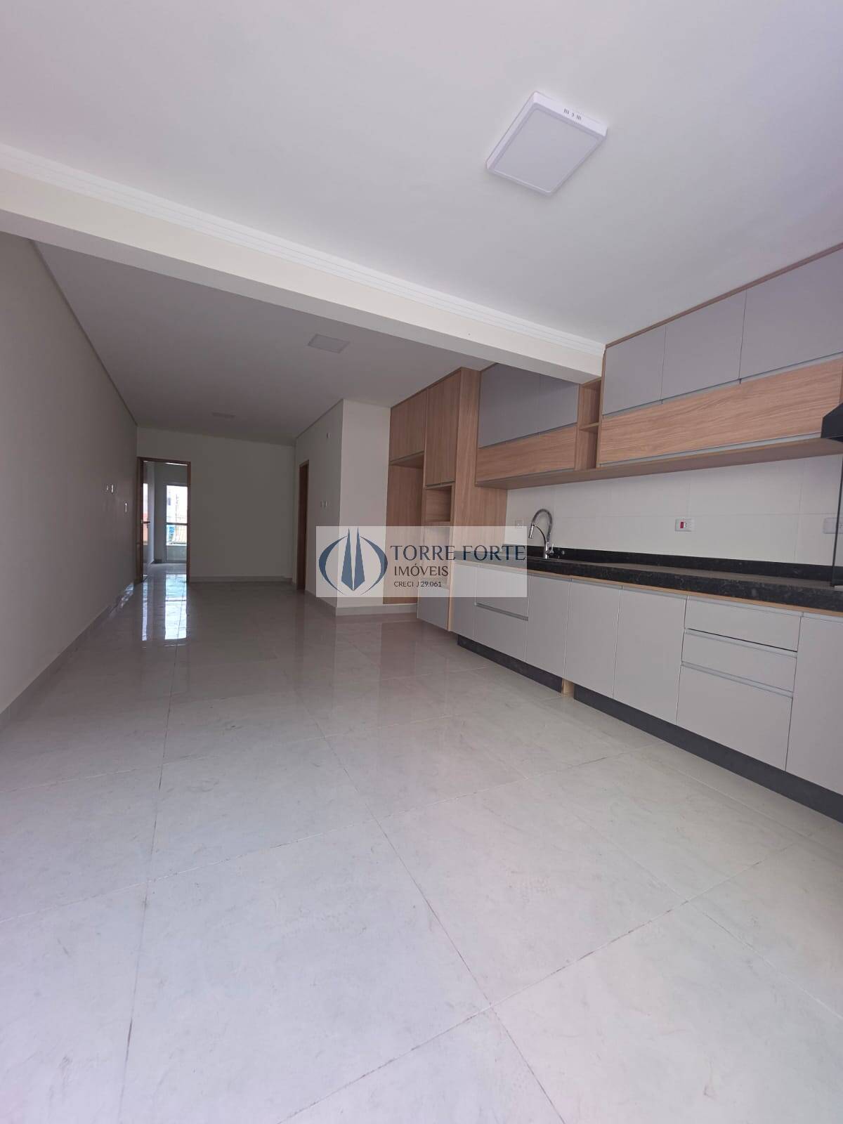 Casa à venda com 3 quartos, 140m² - Foto 1