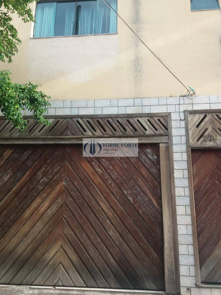 Casa à venda com 2 quartos, 150m² - Foto 2