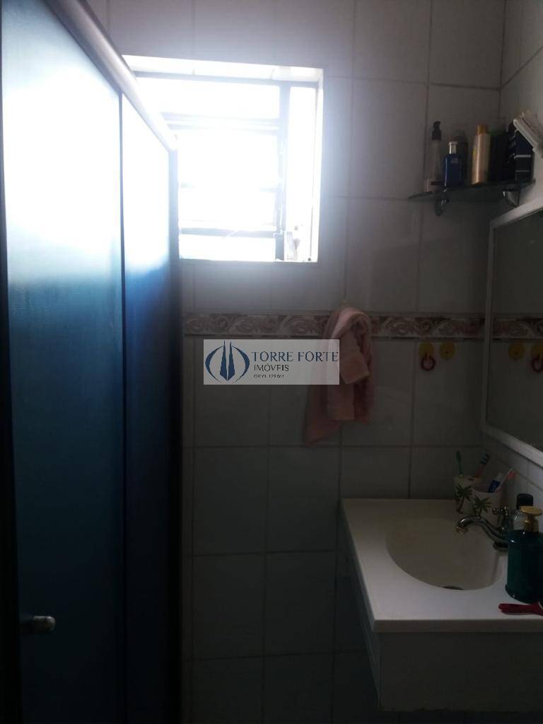 Casa à venda com 2 quartos, 150m² - Foto 12