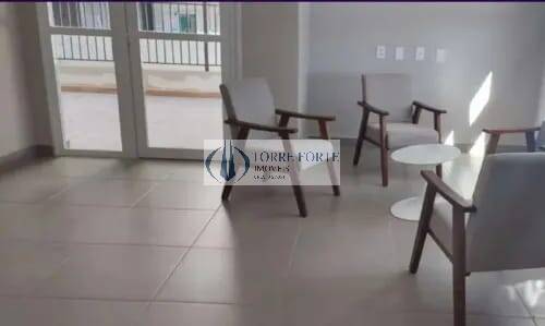 Apartamento à venda com 2 quartos, 39m² - Foto 12