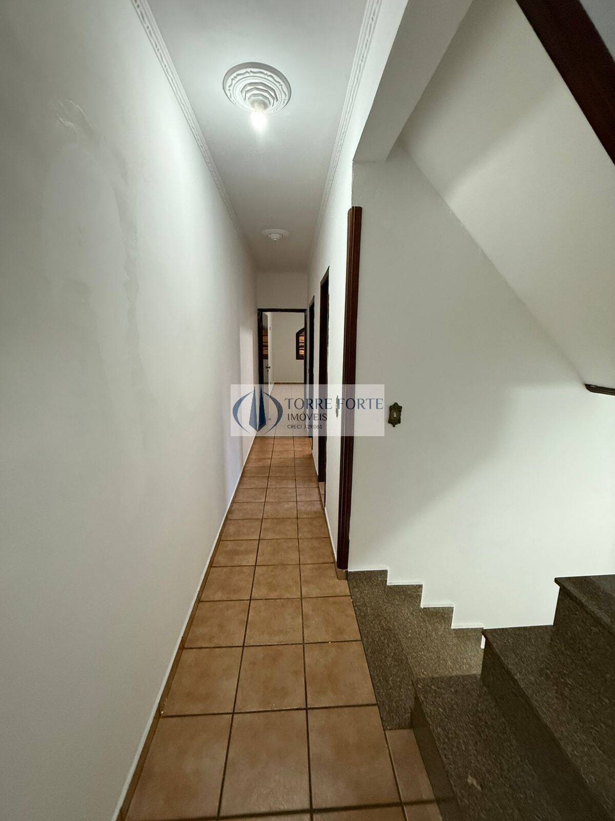 Casa à venda com 4 quartos, 263m² - Foto 9