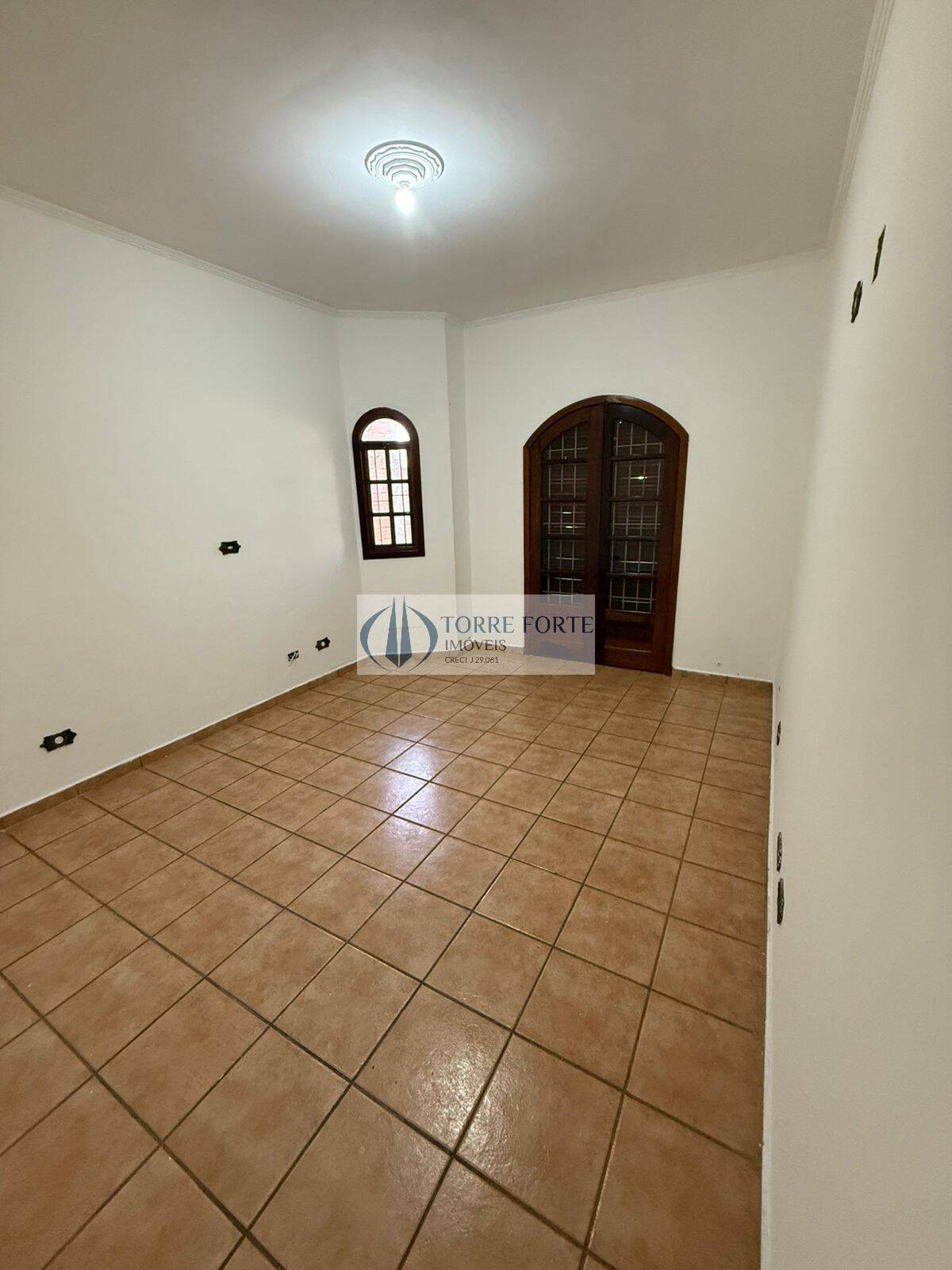 Casa à venda com 4 quartos, 263m² - Foto 5