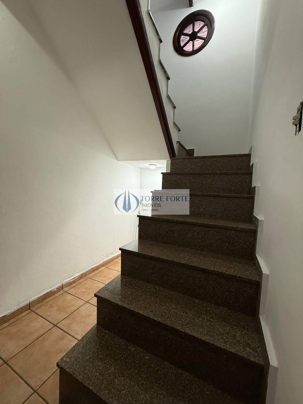 Casa à venda com 4 quartos, 263m² - Foto 12