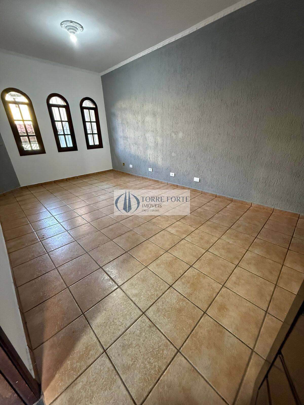 Casa à venda com 4 quartos, 263m² - Foto 2