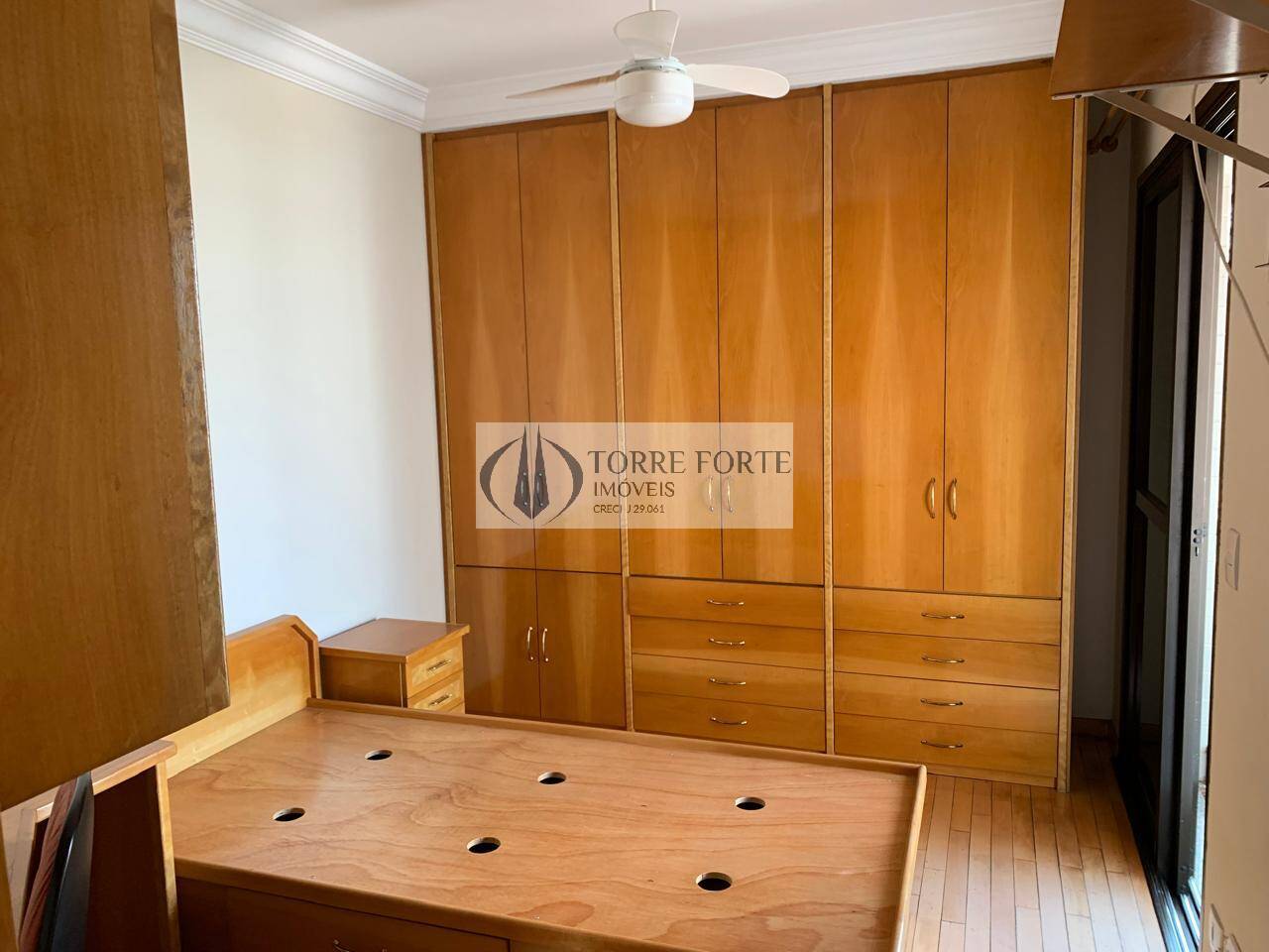 Apartamento à venda com 3 quartos, 250m² - Foto 6