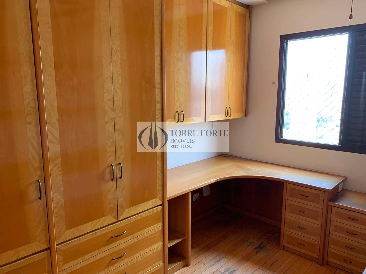 Apartamento à venda com 3 quartos, 250m² - Foto 9