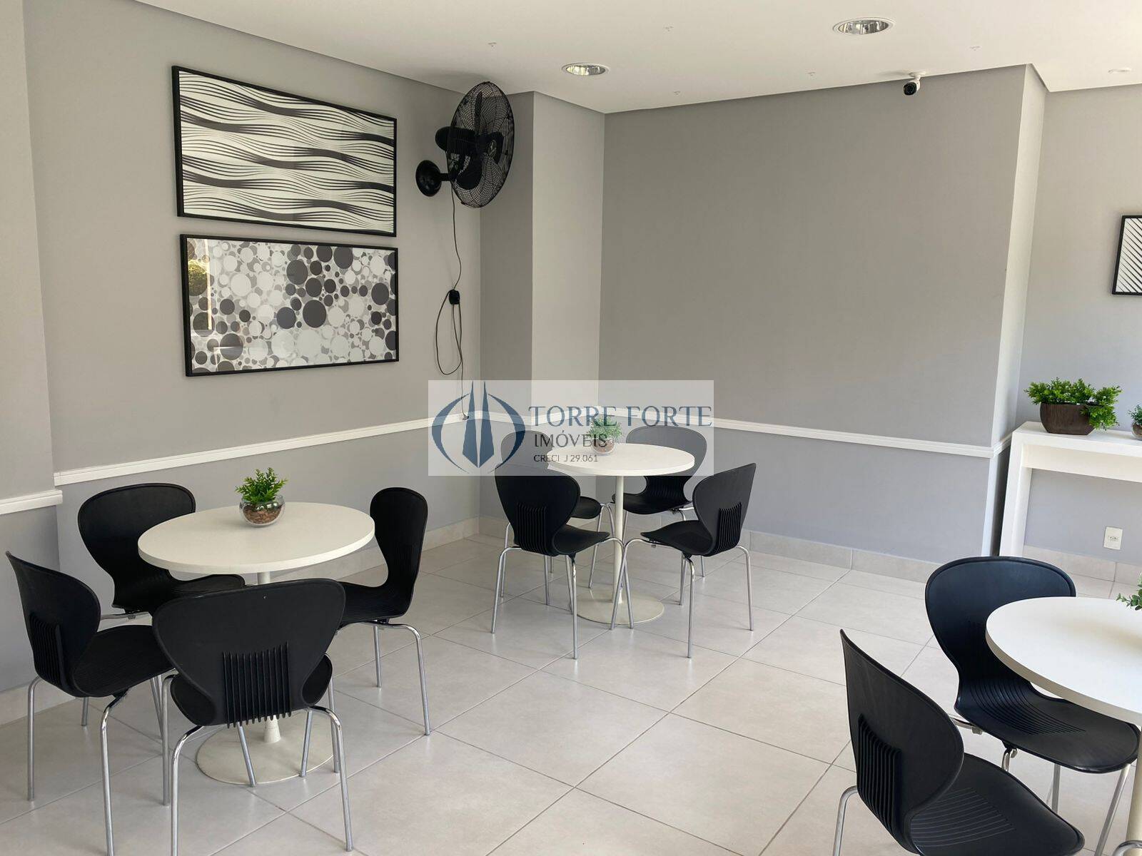 Apartamento à venda com 1 quarto, 37m² - Foto 3