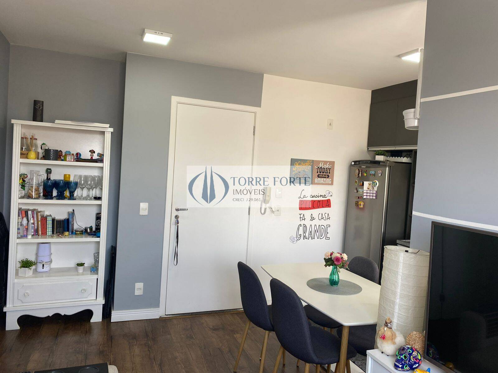 Apartamento à venda com 1 quarto, 37m² - Foto 18