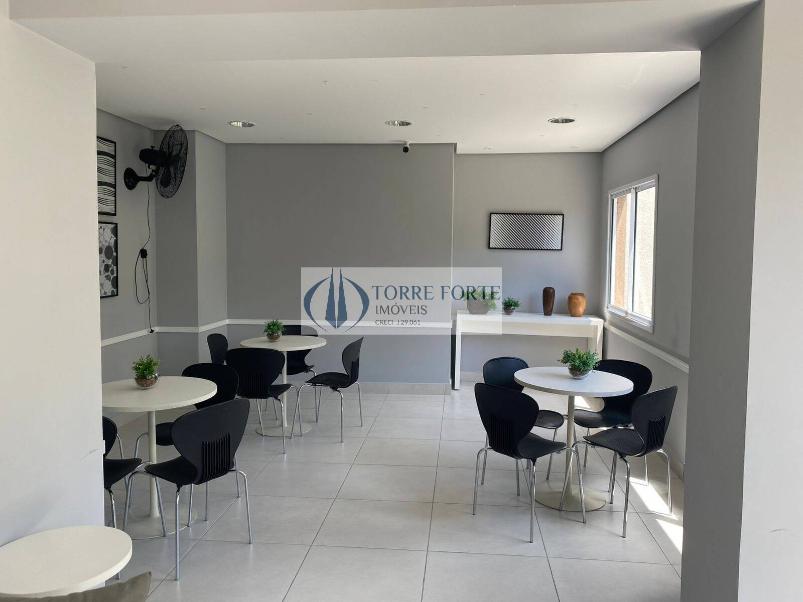 Apartamento à venda com 1 quarto, 37m² - Foto 17