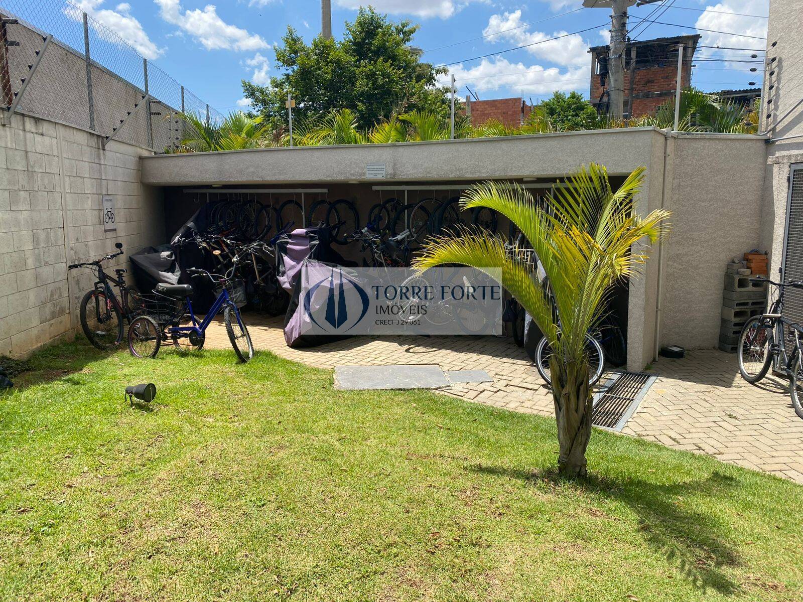 Apartamento à venda com 1 quarto, 37m² - Foto 32
