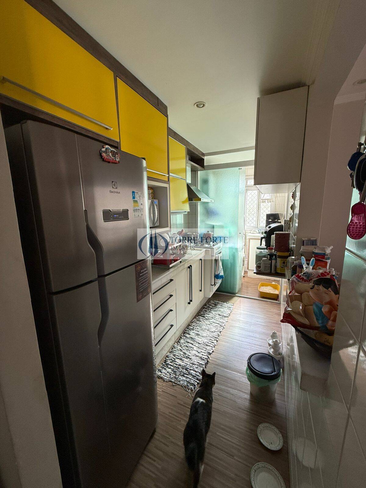 Apartamento à venda com 2 quartos, 65m² - Foto 3